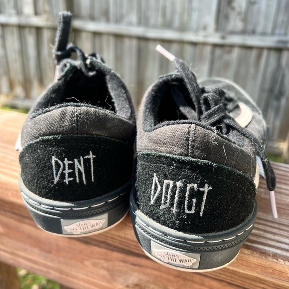 Vans - Picture 3 of 6